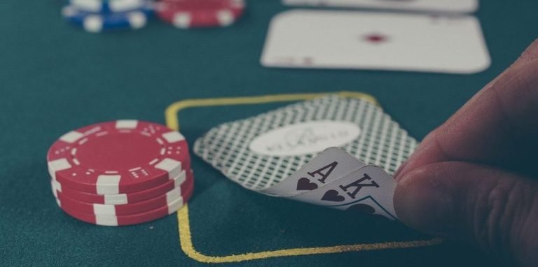 Visualisasi permainan kasino online dengan dealer live di osg888